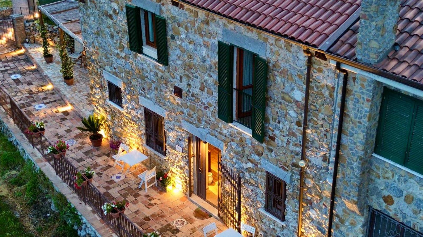 Bed and Breakfast La Riggiola Salerno Exterior foto